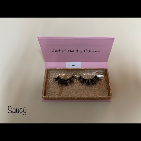 Lashes - Picture 7 of 8